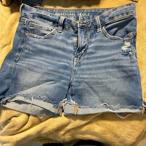 Size 8 American eagle shorts